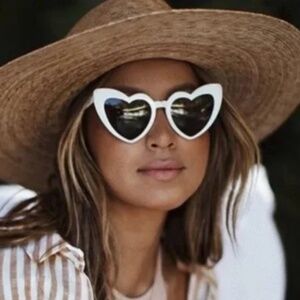 Retro Style Heart Shape Sunglasses